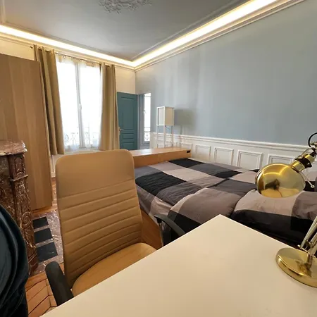 Sweet-cosy Place Near Republique 파리